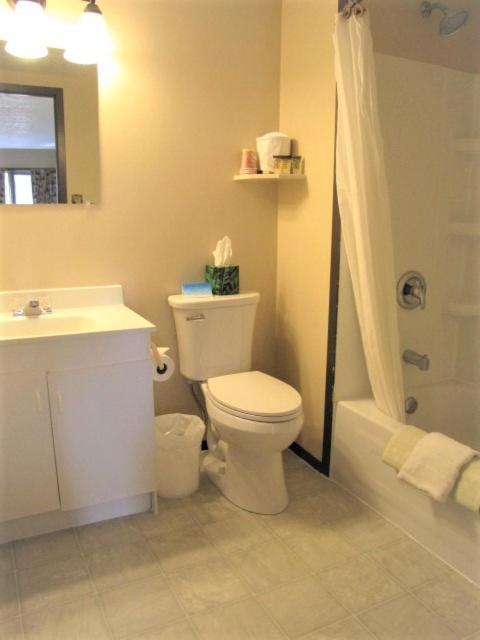 Bear Country Inn And Suites Mountain View Екстериор снимка