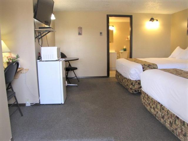 Bear Country Inn And Suites Mountain View Екстериор снимка