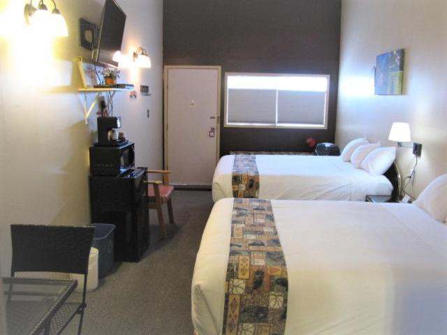 Bear Country Inn And Suites Mountain View Екстериор снимка