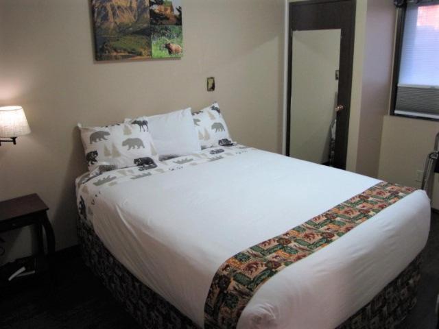 Bear Country Inn And Suites Mountain View Екстериор снимка