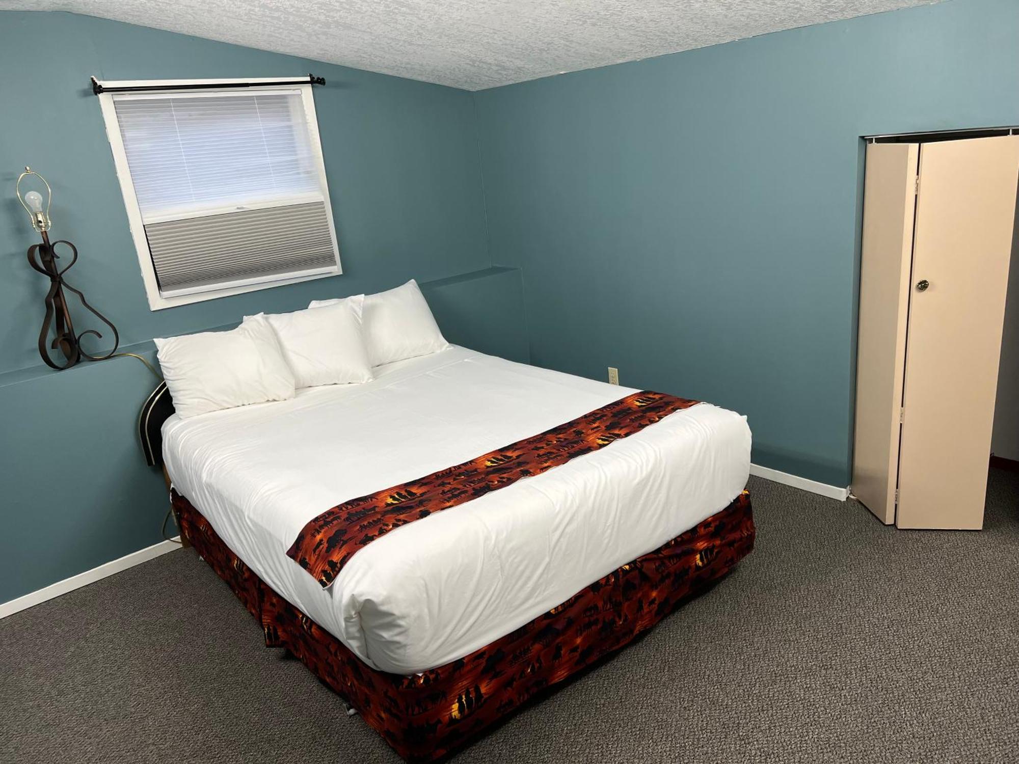 Bear Country Inn And Suites Mountain View Екстериор снимка