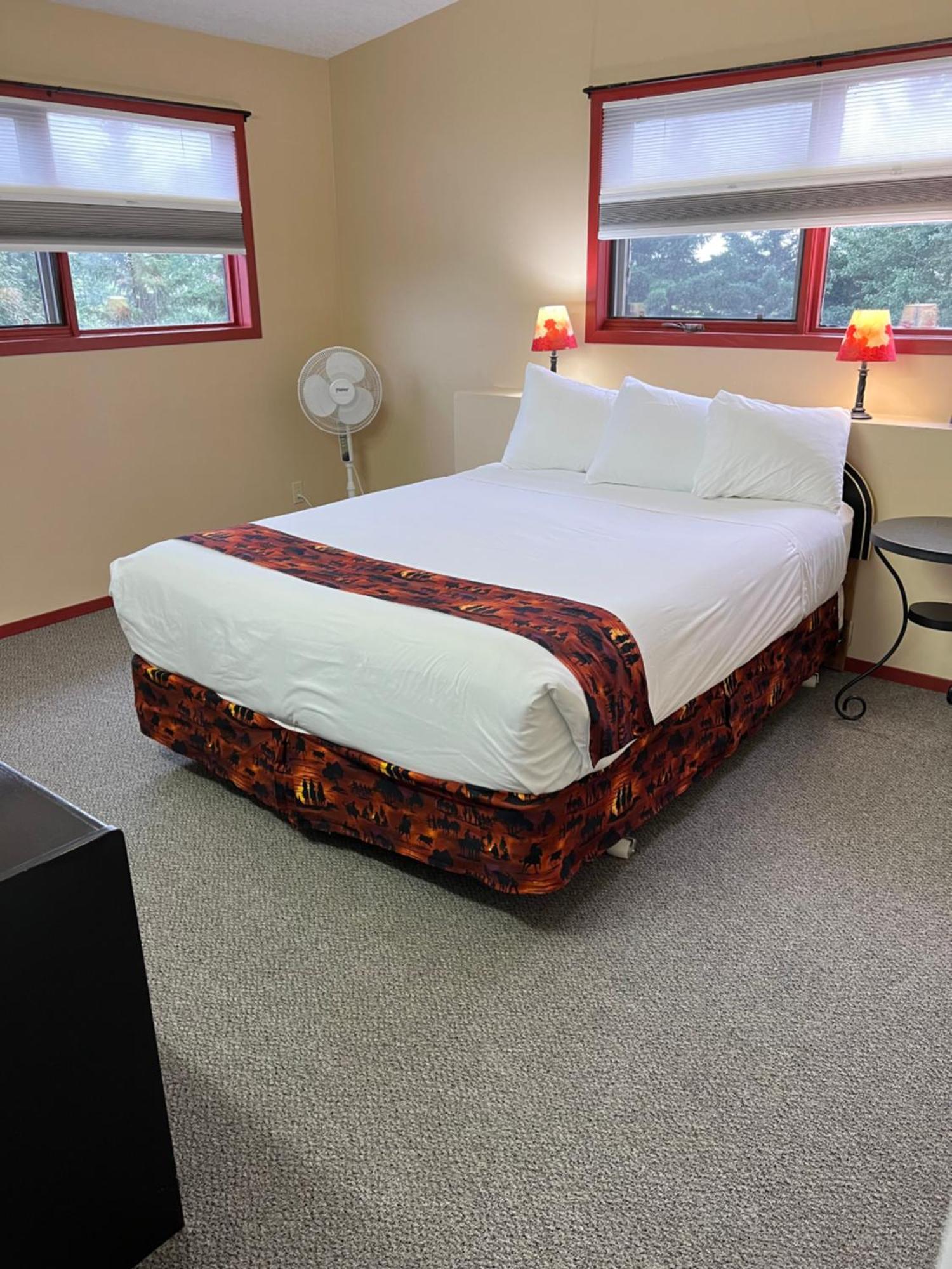 Bear Country Inn And Suites Mountain View Екстериор снимка